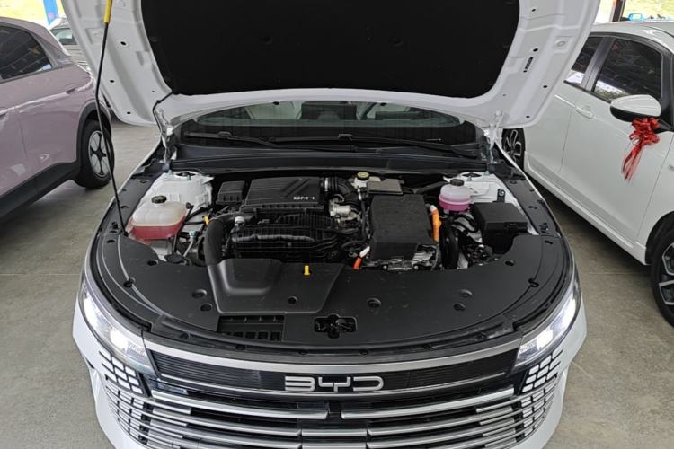 Used BYD Destroyer 05 2024 HONOR Edition DM-i 55KM Luxury Model Engine Bay