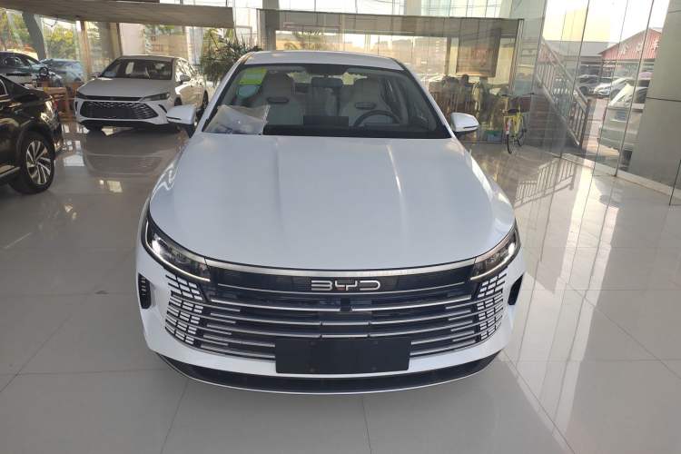 Used BYD Destroyer 05 2024 Honor Edition DM-i 120KM Luxury Model Exterior 1