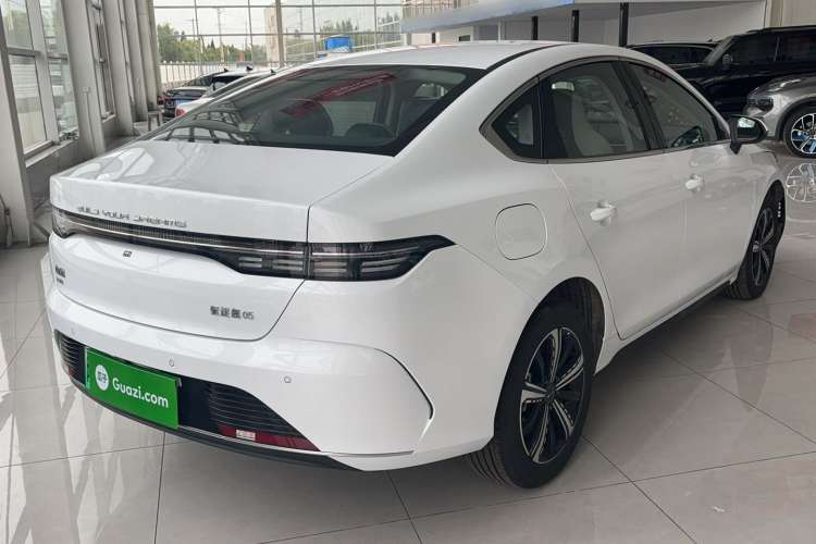 Used BYD Destroyer 05 2024 HONOR Edition DM-i 120KM Prestige Model Exterior 3