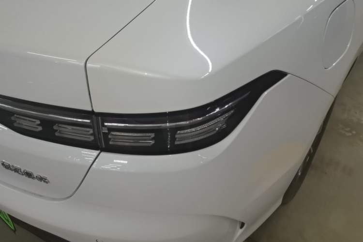 Used BYD Destroyer 05 2024 HONOR Edition DM-i 55KM Luxury Model Exterior 3