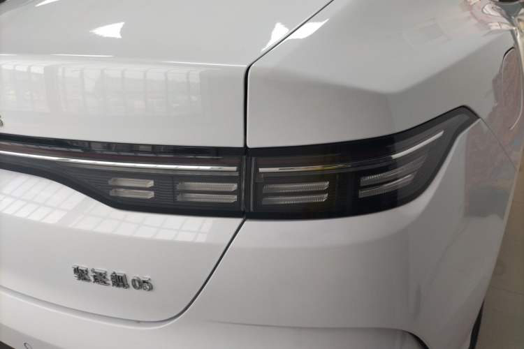 Used BYD Destroyer 05 2024 HONOR Edition DM-i 55KM Luxury Model Exterior 3