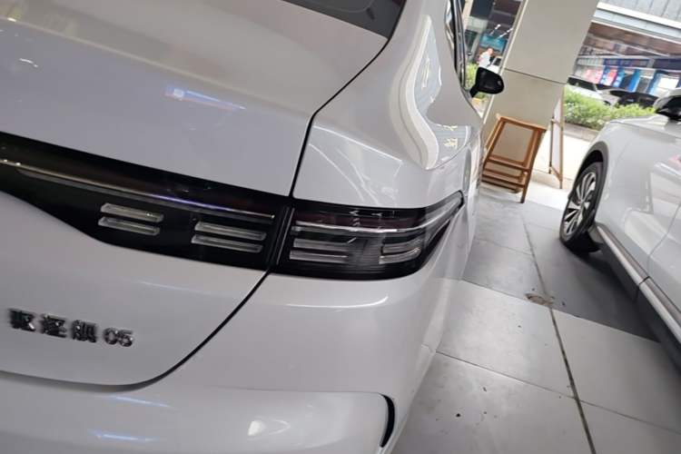 Used BYD Destroyer 05 2024 HONOR Edition DM-i 55KM Luxury Model Exterior 3