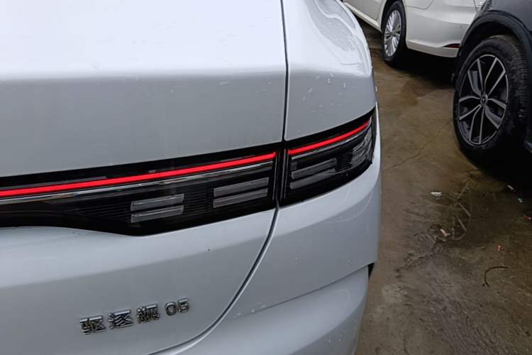 Used BYD Destroyer 05 2024 HONOR Edition DM-i 55KM Luxury Model Exterior 3