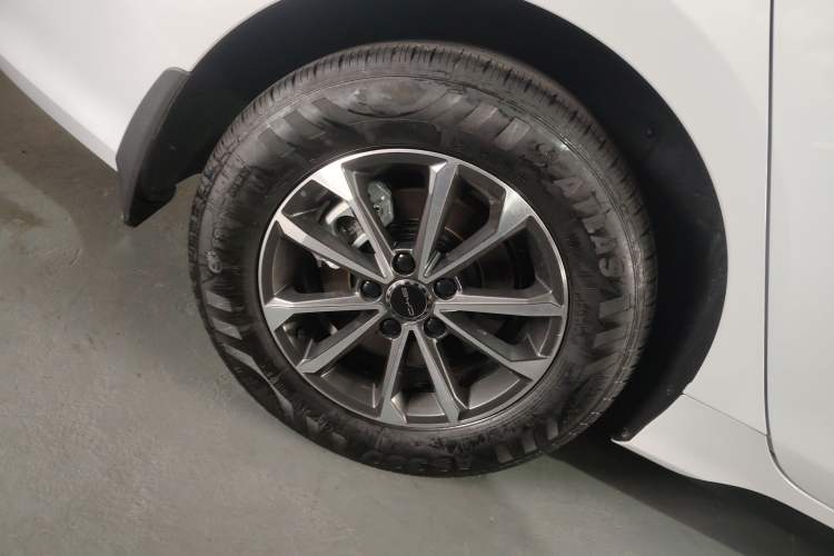 Used BYD Destroyer 05 2024 HONOR Edition DM-i 55KM Luxury Model Exterior 3