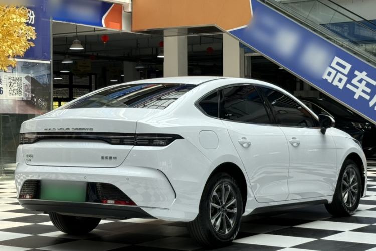 Used BYD Destroyer 05 2024 HONOR Edition DM-i 55KM Luxury Model Exterior 4