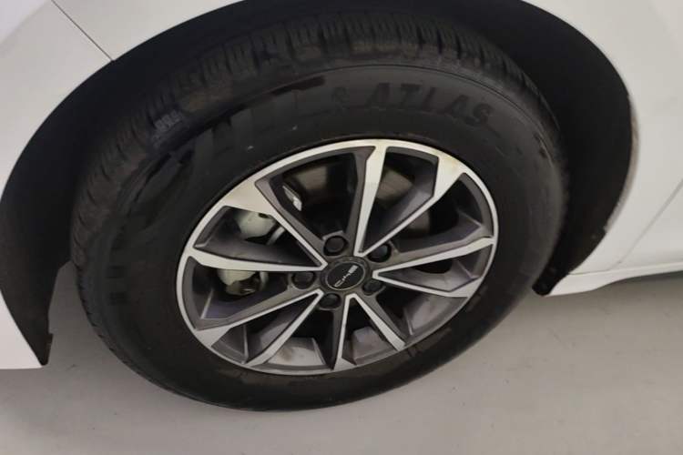 Used BYD Destroyer 05 2024 HONOR Edition DM-i 55KM Luxury Model Exterior 4