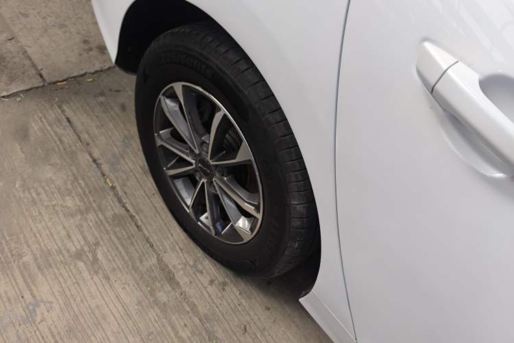 Used BYD Destroyer 05 2024 HONOR Edition DM-i 55KM Luxury Model Exterior 5