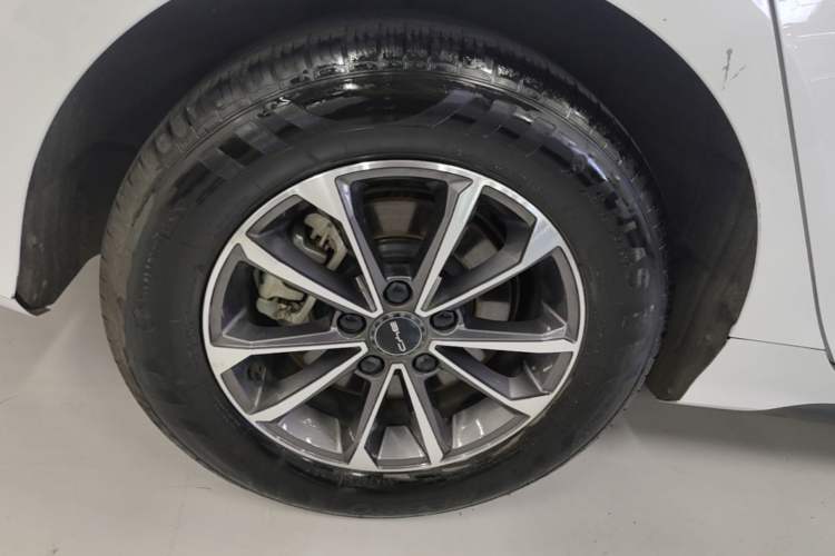 Used BYD Destroyer 05 2024 HONOR Edition DM-i 55KM Luxury Model Exterior 5