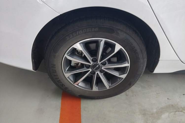 Used BYD Destroyer 05 2024 HONOR Edition DM-i 55KM Luxury Model Exterior 5