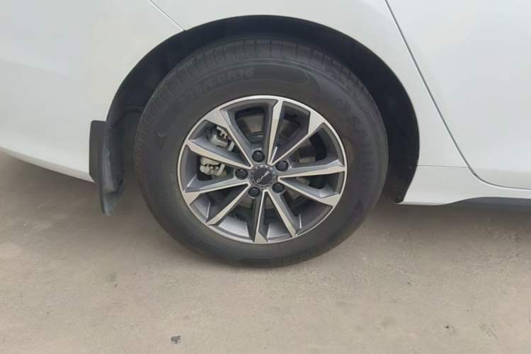 Used BYD Destroyer 05 2024 HONOR Edition DM-i 55KM Luxury Model Exterior 5
