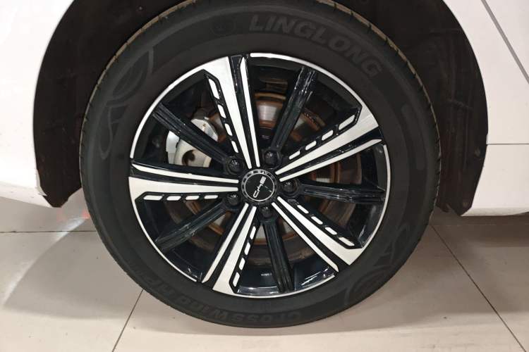 Used BYD Destroyer 05 2024 Honor Edition DM-i 120KM Luxury Model Exterior 8