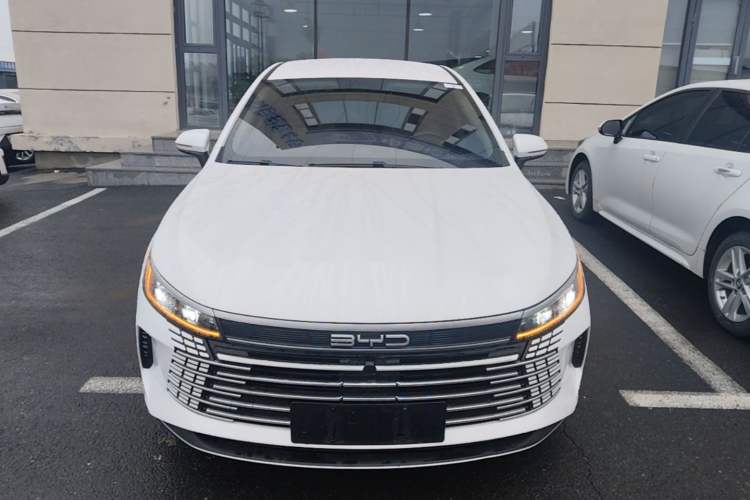 Used BYD Destroyer 05 2024 HONOR Edition DM-i 55KM Luxury Model Front