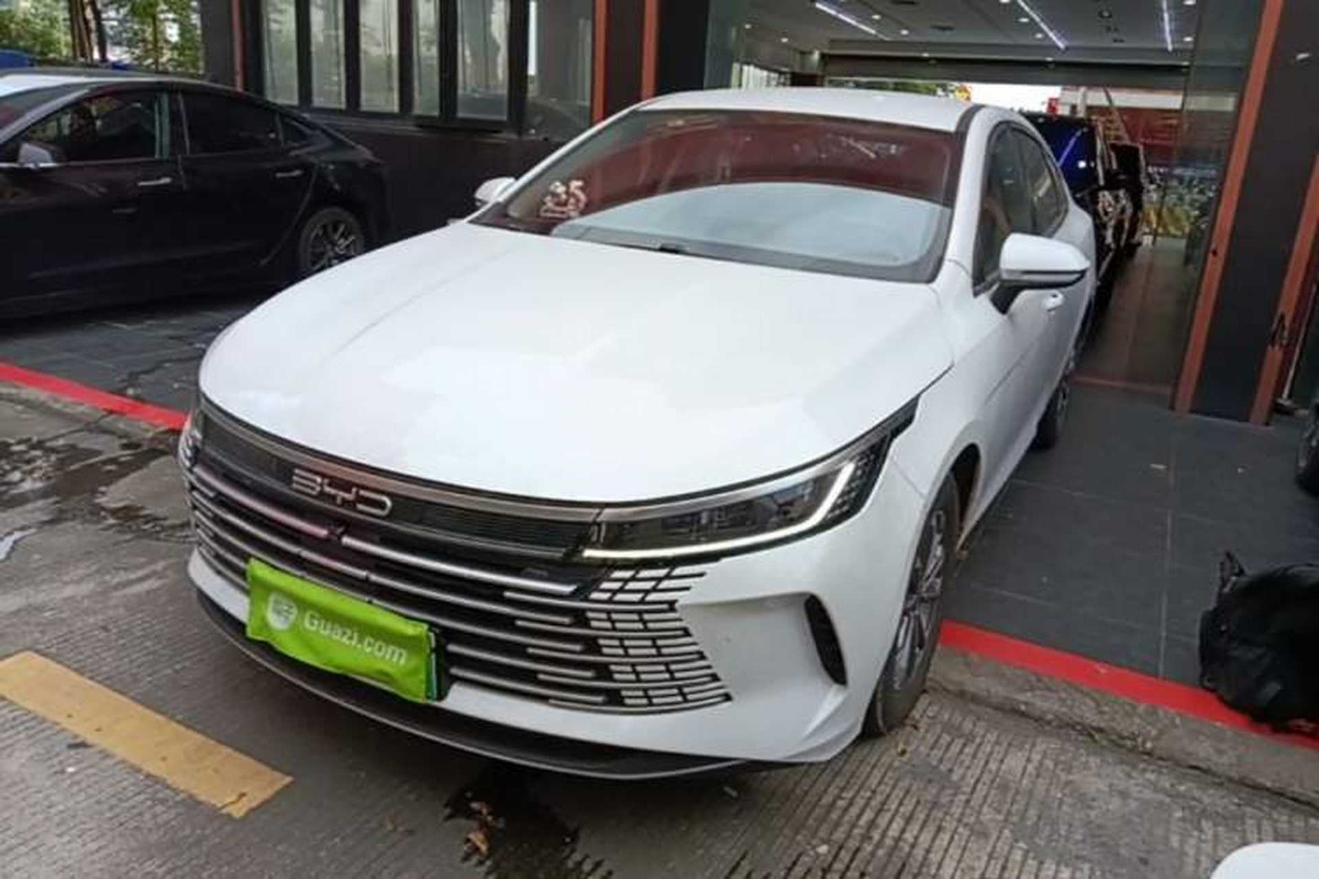 Used BYD Destroyer 05 2024 HONOR Edition DM-i 55KM Luxury Model Front Left 45 Deg