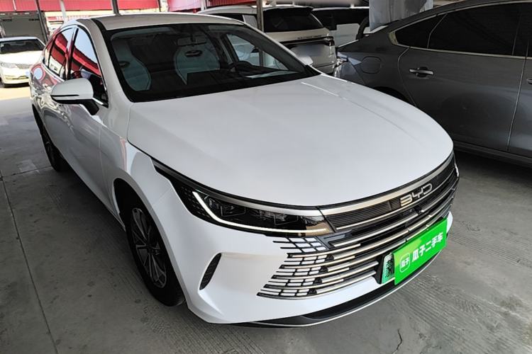 Used BYD Destroyer 05 2024 HONOR Edition DM-i 55KM Luxury Model Front Right 45 Deg