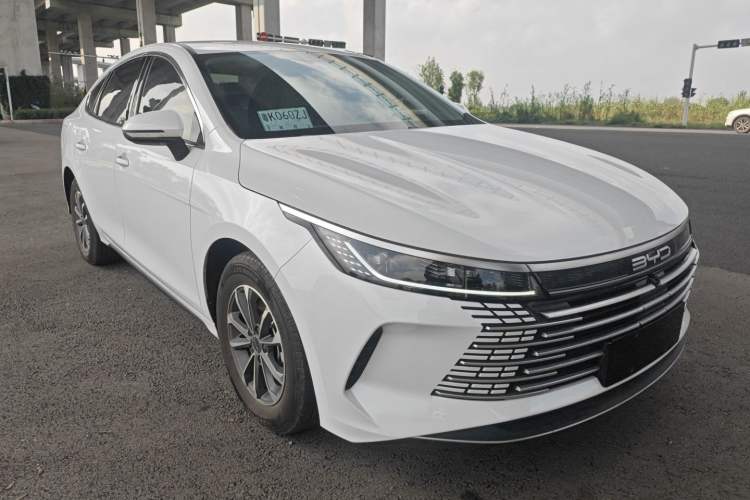 Used BYD Destroyer 05 2024 DM-i 55KM Flagship Glory Edition Front Right 45 Deg