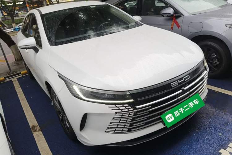 Used BYD Destroyer 05 2024 Honor Edition DM-i 120KM Luxury Model Front Right 45 Deg