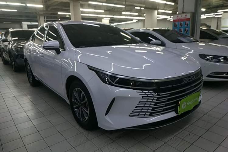 Used BYD Destroyer 05 2024 HONOR Edition DM-i 55KM Luxury Model Front Right 45 Deg