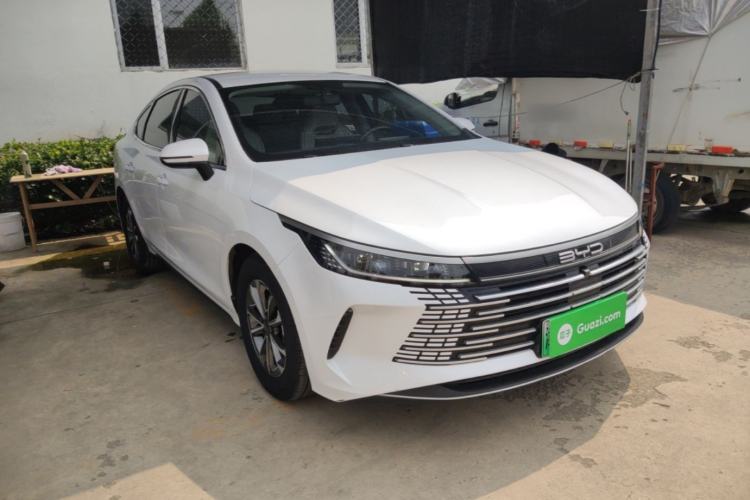 Used BYD Destroyer 05 2024 HONOR Edition DM-i 55KM Luxury Model Front Right 45 Deg