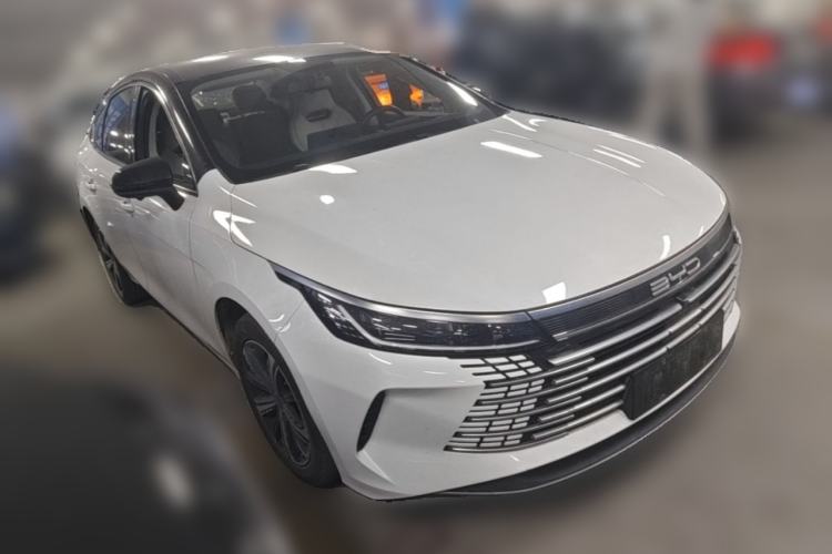 Used BYD Destroyer 05 2024 Honor Edition DM-i 120KM Luxury Model Front Right 45 Deg
