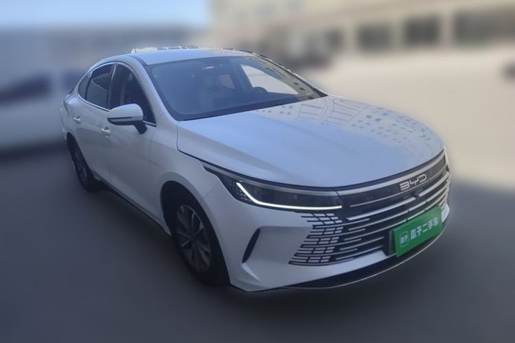 Used BYD Destroyer 05 2024 HONOR Edition DM-i 55KM Luxury Model Front Right 45 Deg