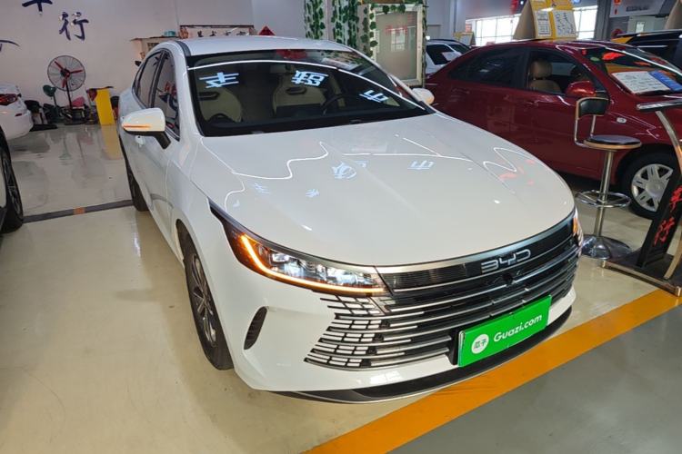 Used BYD Destroyer 05 2024 HONOR Edition DM-i 55KM Luxury Model Front Right 45 Deg