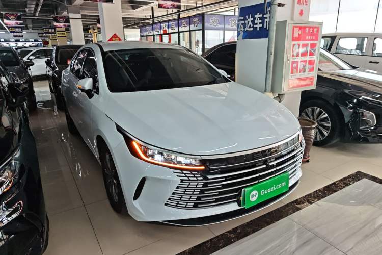 Used BYD Destroyer 05 2024 HONOR Edition DM-i 55KM Luxury Model Front Right 45 Deg