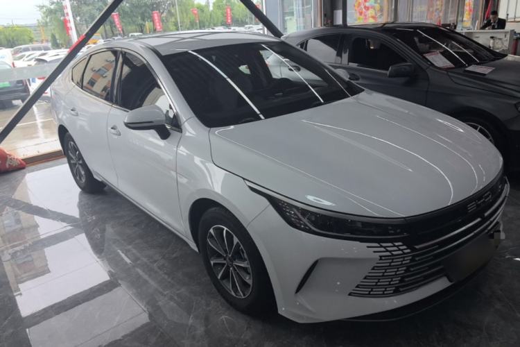 Used BYD Destroyer 05 2024 HONOR Edition DM-i 55KM Luxury Model Front Right 45 Deg