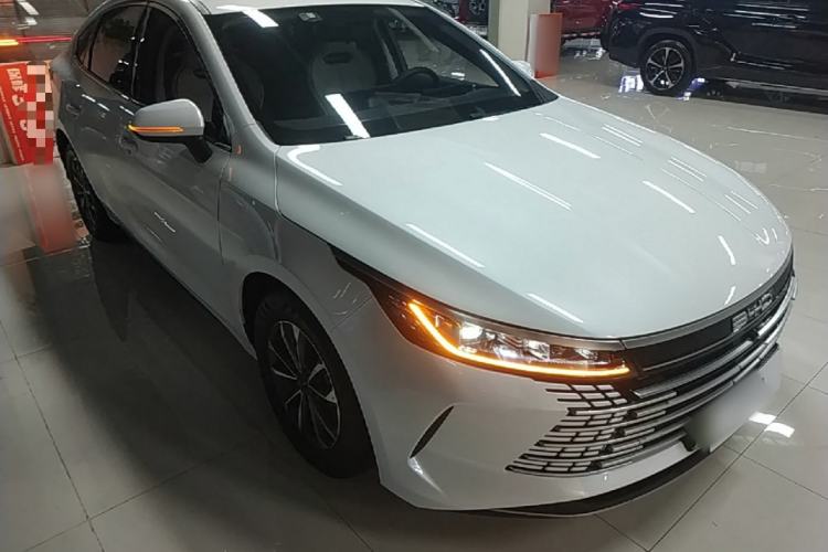 Used BYD Destroyer 05 2024 HONOR Edition DM-i 55KM Luxury Model Front Right 45 Deg