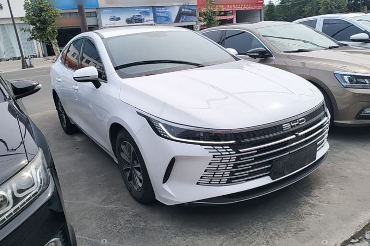 Used BYD Destroyer 05 2024 HONOR Edition DM-i 55KM Luxury Model Front Right 45 Deg