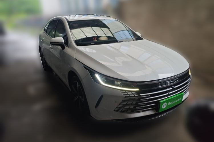 Used BYD Destroyer 05 2024 HONOR Edition DM-i 120KM Prestige Model Front Right 45 Deg