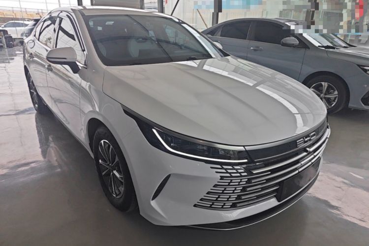 Used BYD Destroyer 05 2024 HONOR Edition DM-i 55KM Luxury Model Front Right 45 Deg