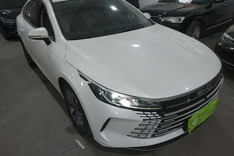 Used BYD Destroyer 05 2024 HONOR Edition DM-i 55KM Luxury Model Front Right 45 Deg