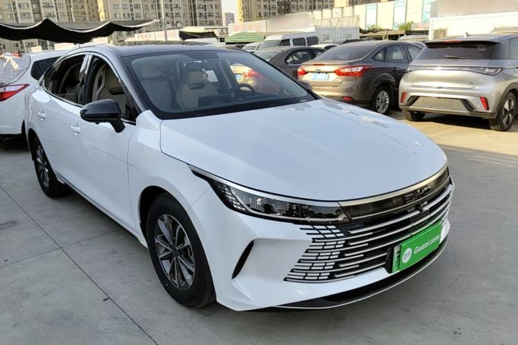 Used BYD Destroyer 05 2024 HONOR Edition DM-i 55KM Luxury Model Front Right 45 Deg