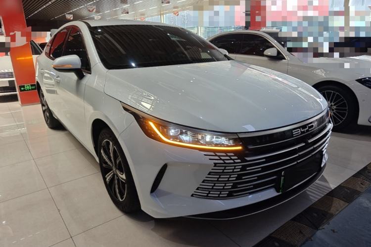 Used BYD Destroyer 05 2024 Honor Edition DM-i 120KM Luxury Model Front Right 45 Deg