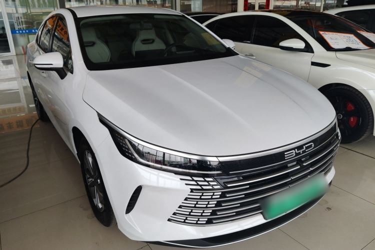 Used BYD Destroyer 05 2024 HONOR Edition DM-i 55KM Luxury Model Front Right 45 Deg