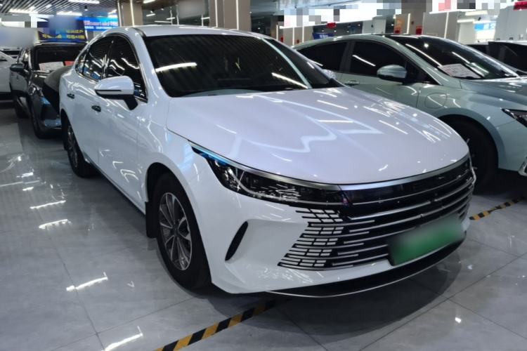 Used BYD Destroyer 05 2024 HONOR Edition DM-i 55KM Luxury Model Front Right 45 Deg