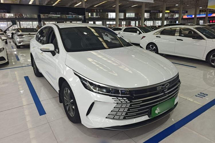 Used BYD Destroyer 05 2024 HONOR Edition DM-i 55KM Luxury Model Front Right 45 Deg