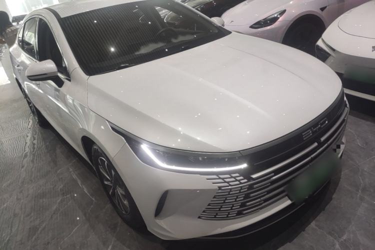 Used BYD Destroyer 05 2024 HONOR Edition DM-i 55KM Luxury Model Front Right 45 Deg