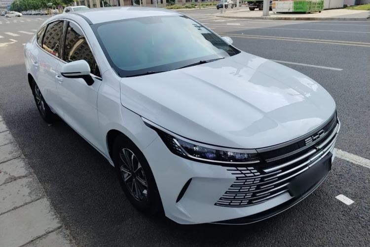 Used BYD Destroyer 05 2024 HONOR Edition DM-i 55KM Luxury Model Front Right 45 Deg