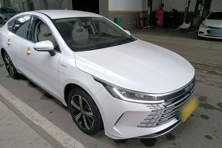 Used BYD Destroyer 05 2024 Honor Edition DM-i 120KM Luxury Model Front Right 45 Deg