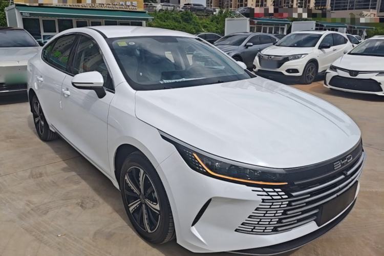 Used BYD Destroyer 05 2024 HONOR Edition DM-i 55KM Luxury Model Front Right 45 Deg