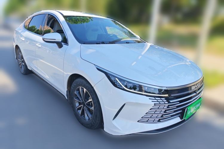 Used BYD Destroyer 05 2024 HONOR Edition DM-i 55KM Luxury Model Front Right 45 Deg