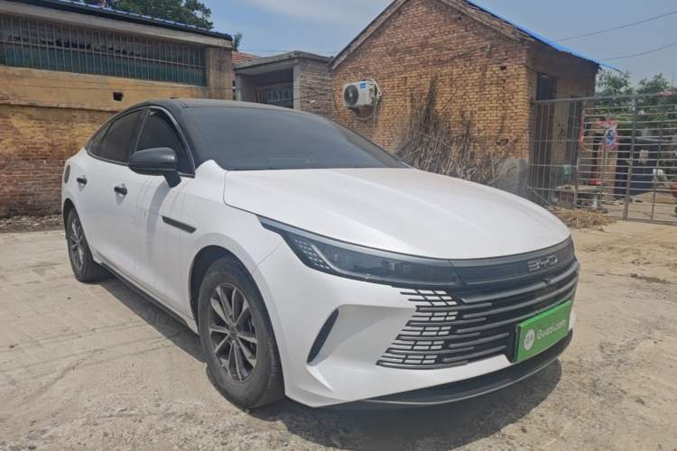 Used BYD Destroyer 05 2024 HONOR Edition DM-i 55KM Luxury Model Front Right 45 Deg