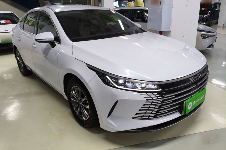 Used BYD Destroyer 05 2024 HONOR Edition DM-i 55KM Luxury Model Front Right 45 Deg