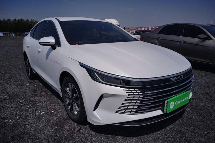 Used BYD Destroyer 05 2024 HONOR Edition DM-i 55KM Luxury Model Front Right 45 Deg