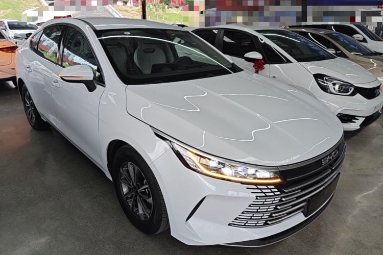 Used BYD Destroyer 05 2024 HONOR Edition DM-i 55KM Luxury Model Front Right 45 Deg