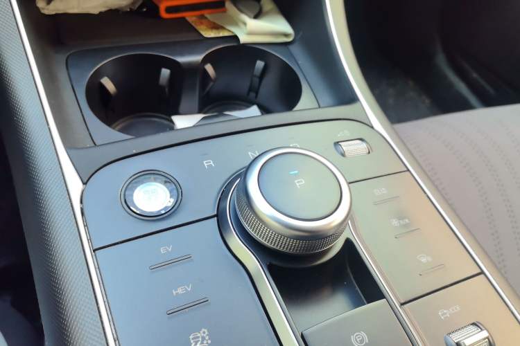 Used BYD Destroyer 05 2024 HONOR Edition DM-i 55KM Luxury Model Gear Lever