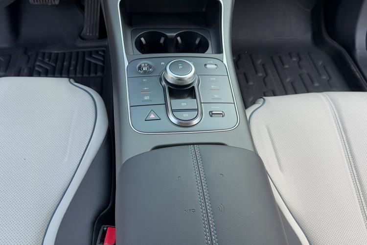 Used BYD Destroyer 05 2024 HONOR Edition DM-i 55KM Luxury Model Gear Lever