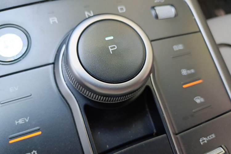 Used BYD Destroyer 05 2024 HONOR Edition DM-i 55KM Luxury Model Gear Lever