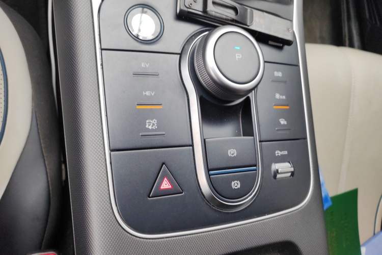 Used BYD Destroyer 05 2024 HONOR Edition DM-i 55KM Luxury Model Gear Lever